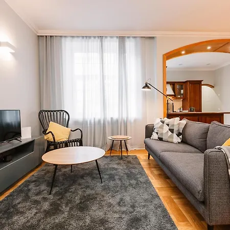 Spacious With Two Bathrooms